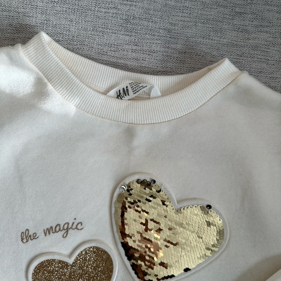 Bundle- blanket hoodie, Zara top and H&M sweater - Picture 11 of 11